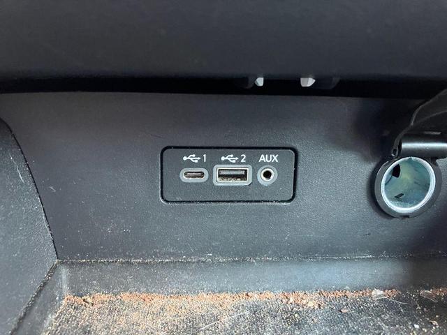 Photo of 2020 White Nissan Altima