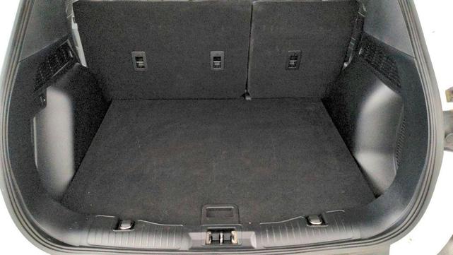 Photo of 2022 White Ford Escape