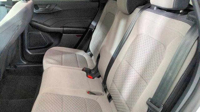 Photo of 2022 White Ford Escape