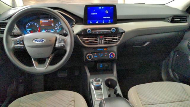 Photo of 2022 White Ford Escape