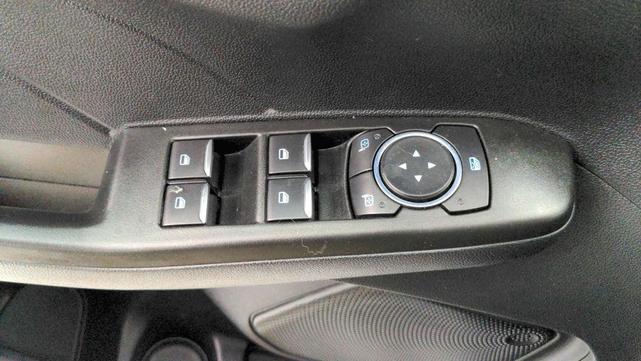 Photo of 2022 White Ford Escape