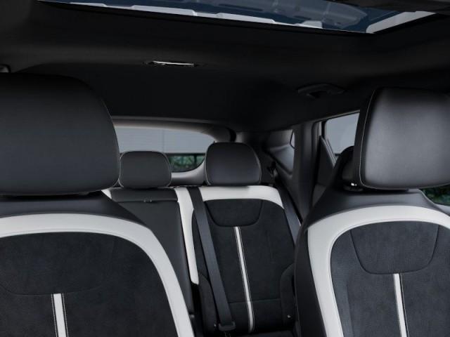 Photo of 2025 White Kia EV6