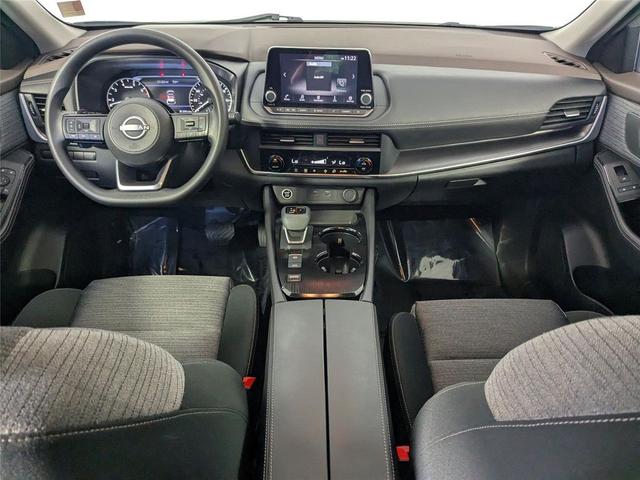 Photo of 2023 Brilliant Silver Metallic Nissan Rogue