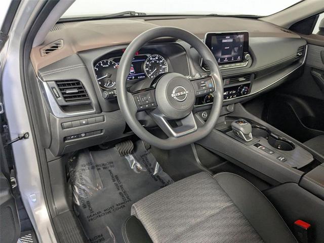 Photo of 2023 Brilliant Silver Metallic Nissan Rogue