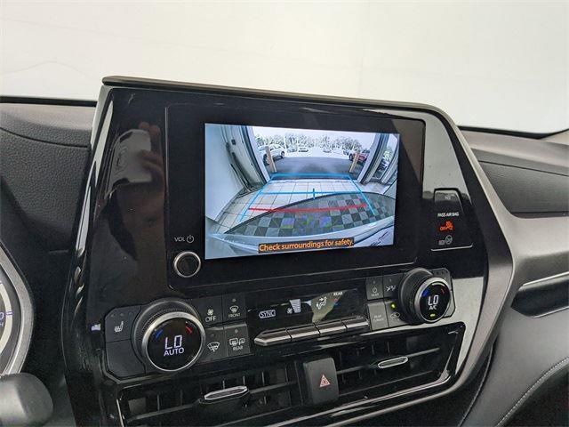 Photo of 2024 Celestial Silver Metallic Toyota Highlander