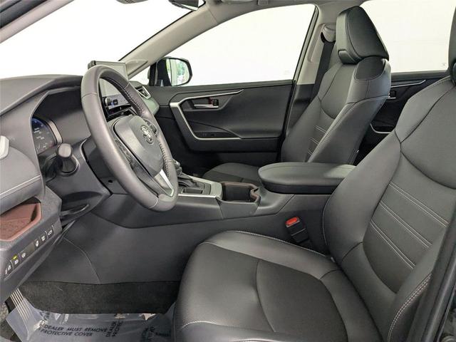 Photo of 2025 Midnight Black Metallic Toyota RAV4