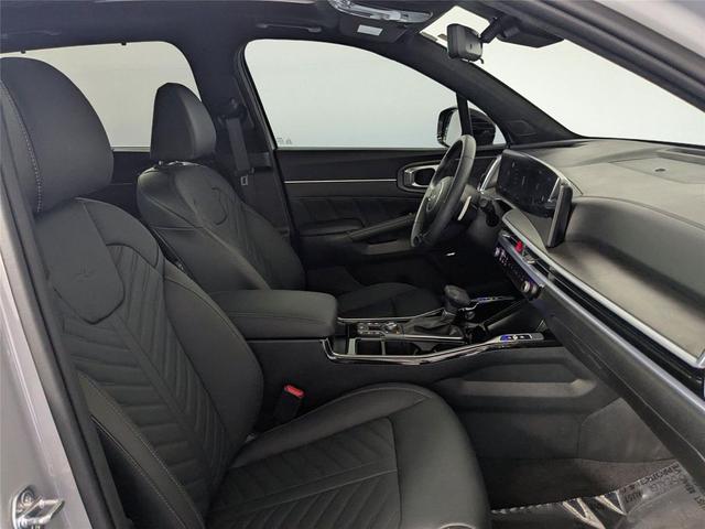 Photo of 2024 Wolf Gray Kia Sorento