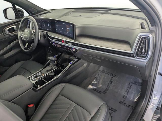 Photo of 2024 Wolf Gray Kia Sorento