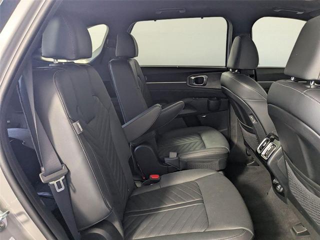 Photo of 2024 Wolf Gray Kia Sorento