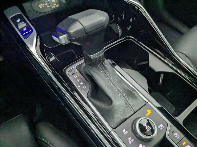 Photo of 2024 Wolf Gray Kia Sorento