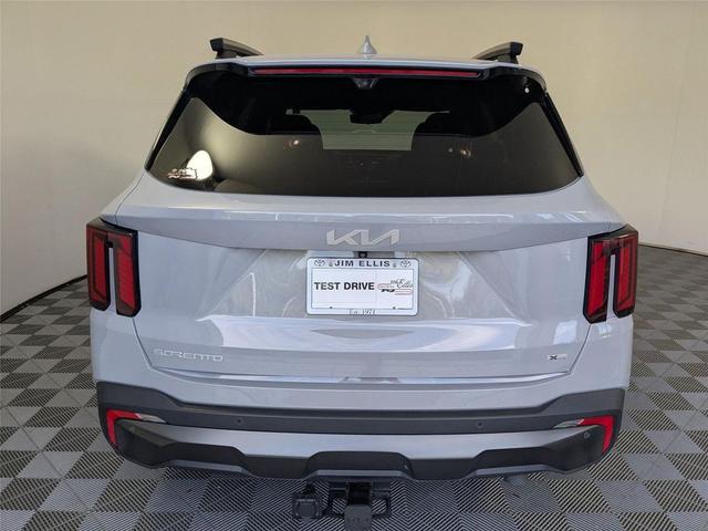 Photo of 2024 Wolf Gray Kia Sorento