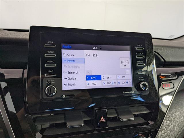 Photo of 2022 Pearl Toyota Camry