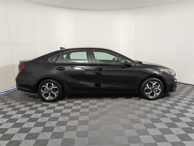 Photo of 2021 Aurora Black Kia Forte