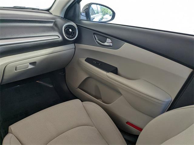 Photo of 2021 Aurora Black Kia Forte