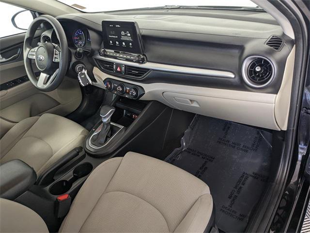 Photo of 2021 Aurora Black Kia Forte