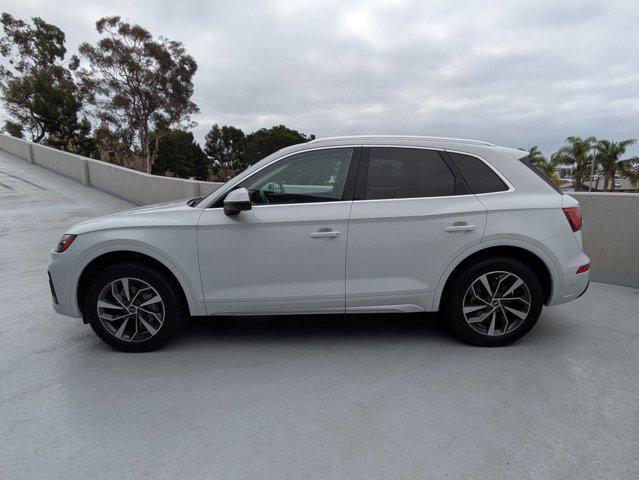 Photo of 2021 Glacier White Metallic Audi Q5