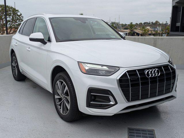 Photo of 2021 Glacier White Metallic Audi Q5