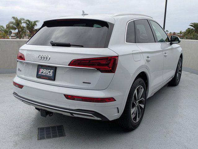 Photo of 2021 Glacier White Metallic Audi Q5