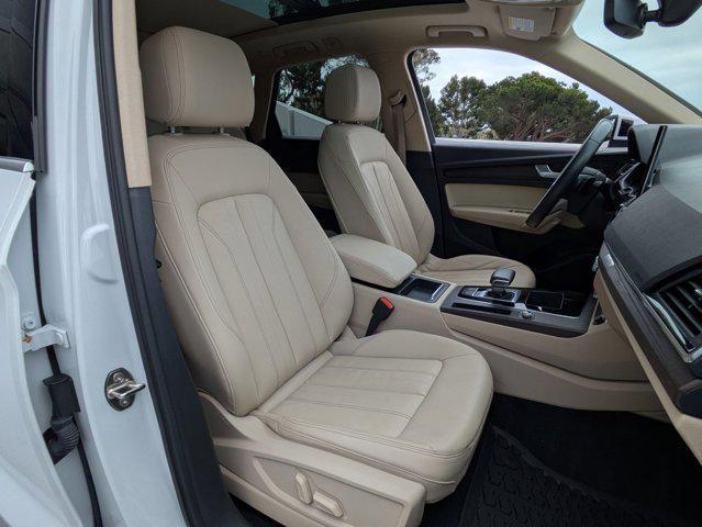 Photo of 2021 Glacier White Metallic Audi Q5