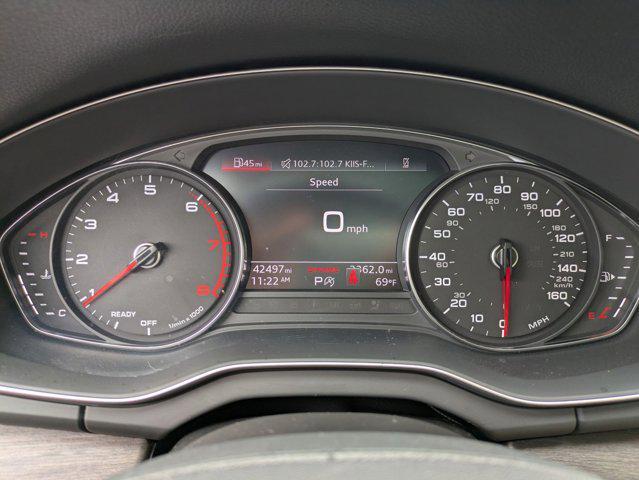 Photo of 2021 Glacier White Metallic Audi Q5