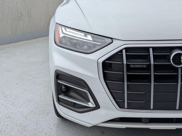 Photo of 2021 Glacier White Metallic Audi Q5