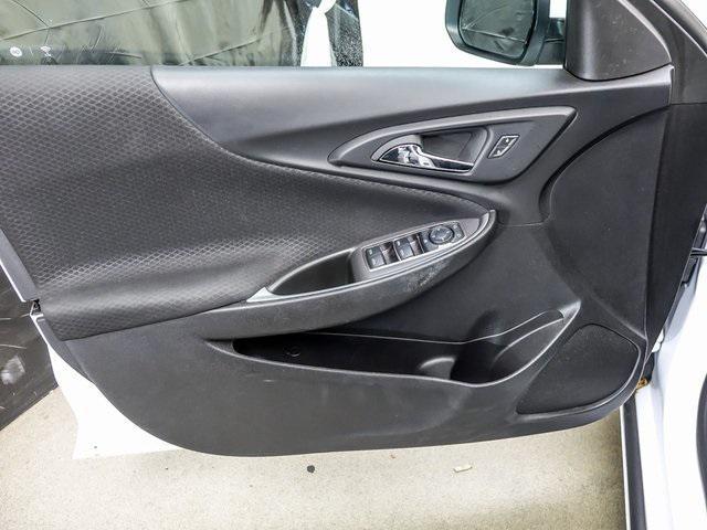 Photo of 2024 Summit White Chevrolet Malibu