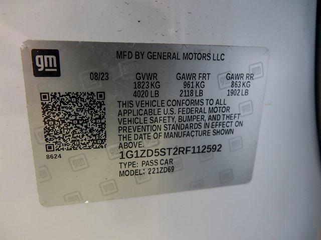 Photo of 2024 Summit White Chevrolet Malibu
