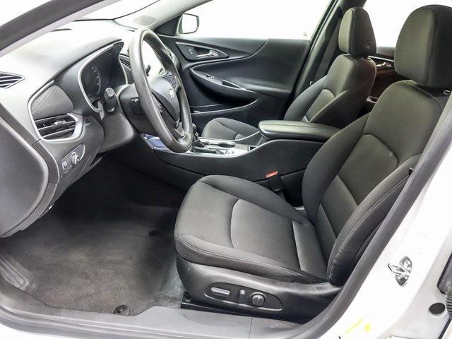 Photo of 2024 Summit White Chevrolet Malibu