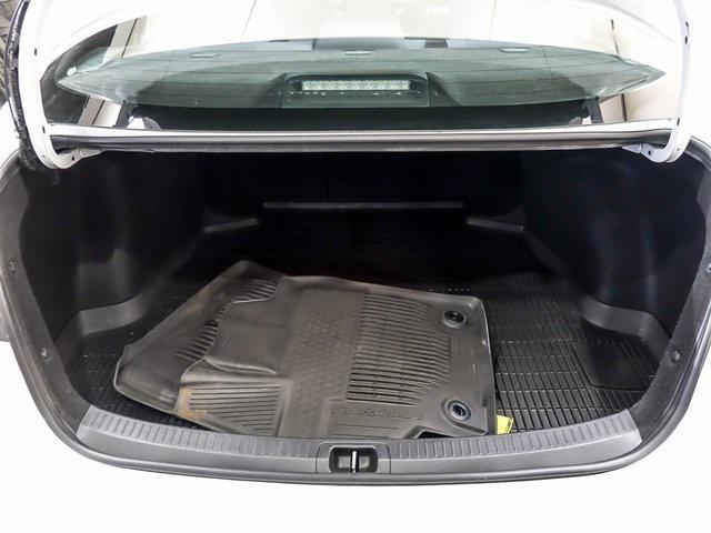 Photo of 2022 White w/Black Sand Pearl Roof Toyota Corolla