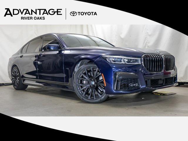 2022 BMW 750