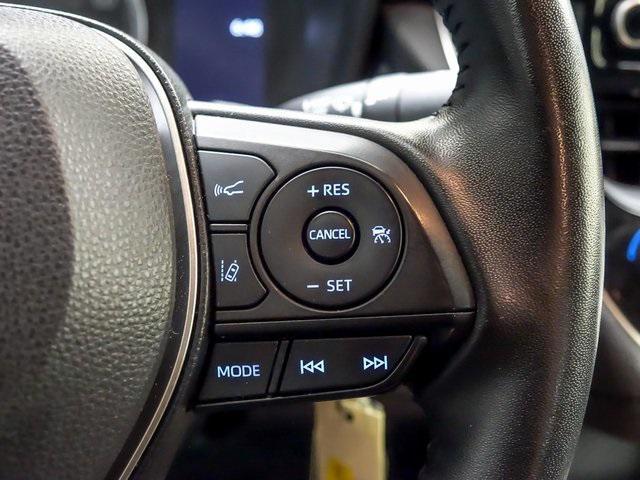 Photo of 2022 White Toyota Corolla