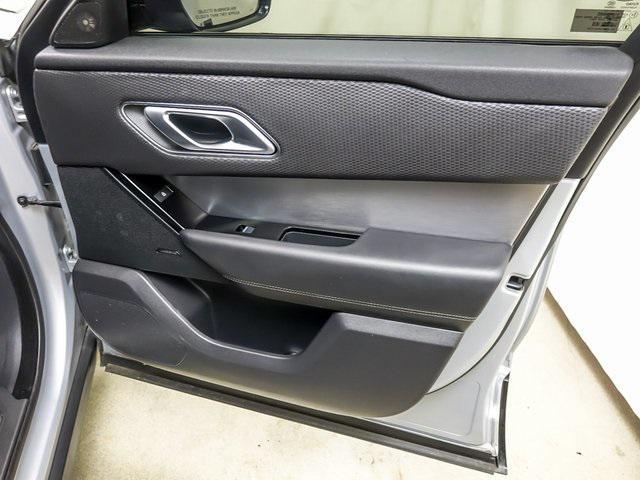 Photo of 2021 Gray Land Rover Range Rover Velar
