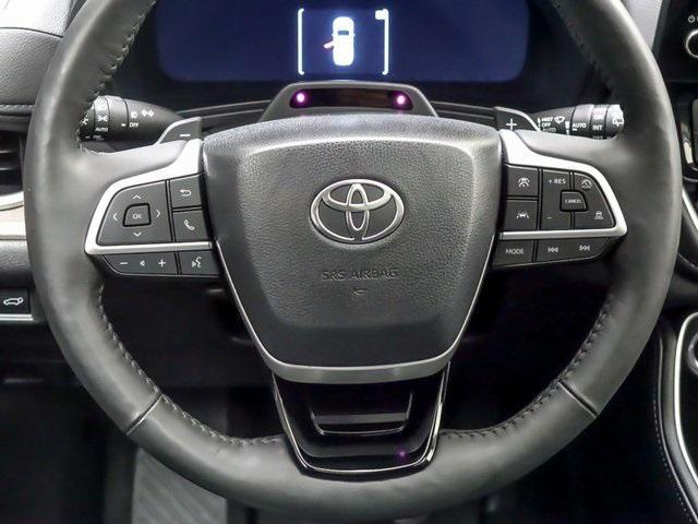 Photo of 2024 Wind Chill Pearl Toyota Grand Highlander