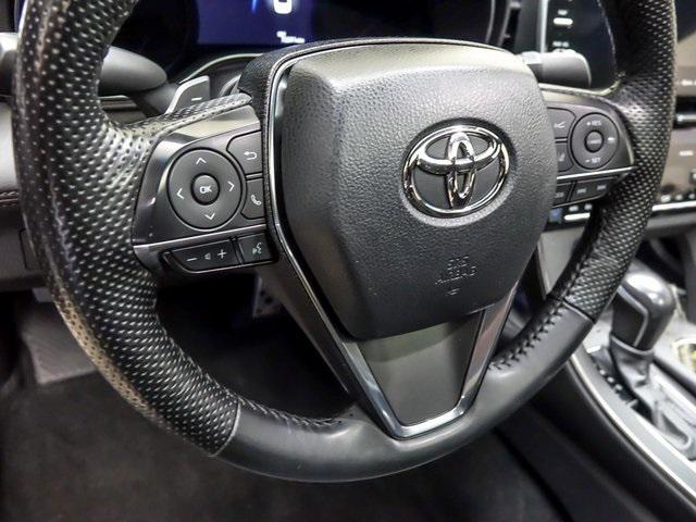 Photo of 2022 Midnight Black Metallic Toyota Avalon