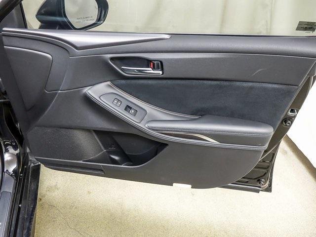 Photo of 2022 Midnight Black Metallic Toyota Avalon