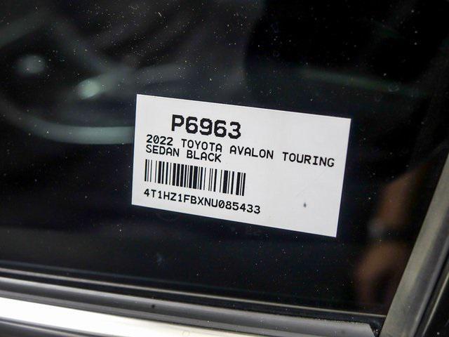 Photo of 2022 Midnight Black Metallic Toyota Avalon