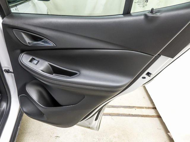 Photo of 2022 White Frost Tricoat Buick Encore GX