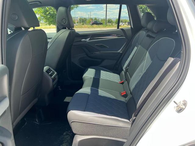 Photo of 2025 Opal White Pearl Volkswagen Tiguan