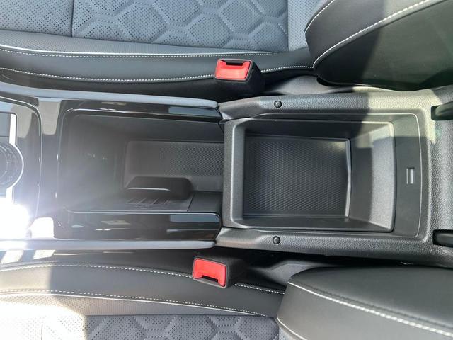 Photo of 2025 Opal White Pearl Volkswagen Tiguan