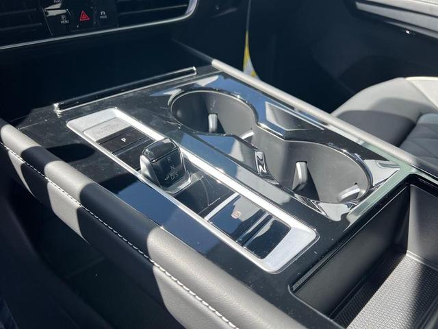Photo of 2025 Silver Mist Metallic Volkswagen Atlas Cross Sport