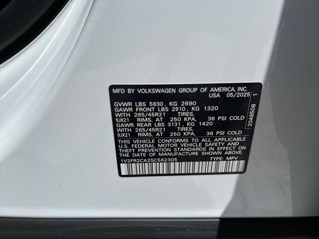 Photo of 2025 Opal White Pearl Volkswagen Atlas