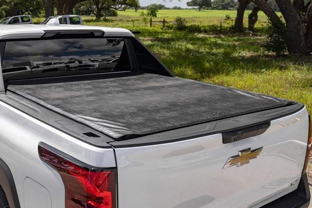 Photo of 2024 Summit White Chevrolet Silverado EV