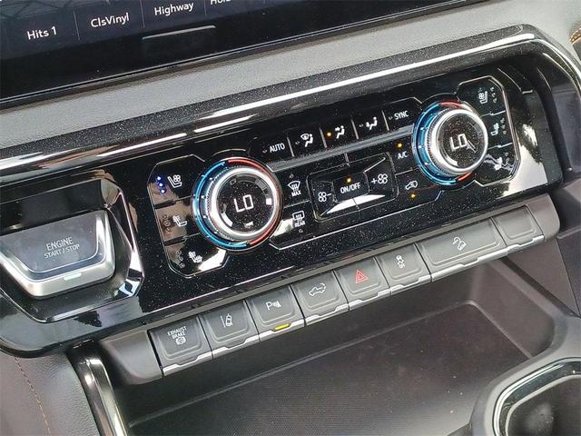 Photo of 2025 Summit White GMC Sierra 2500