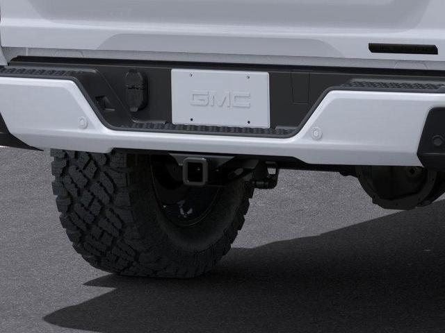 Photo of 2025 Summit White GMC Canyon