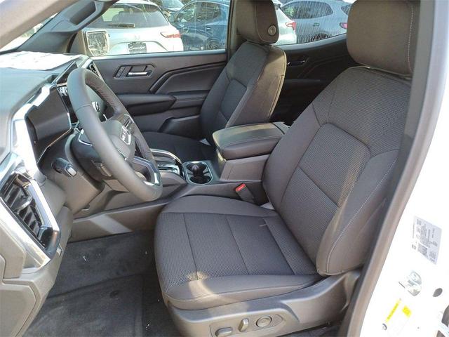 Photo of 2025 Summit White GMC Canyon