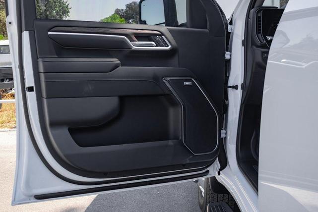 Photo of 2025 Summit White GMC Sierra 3500