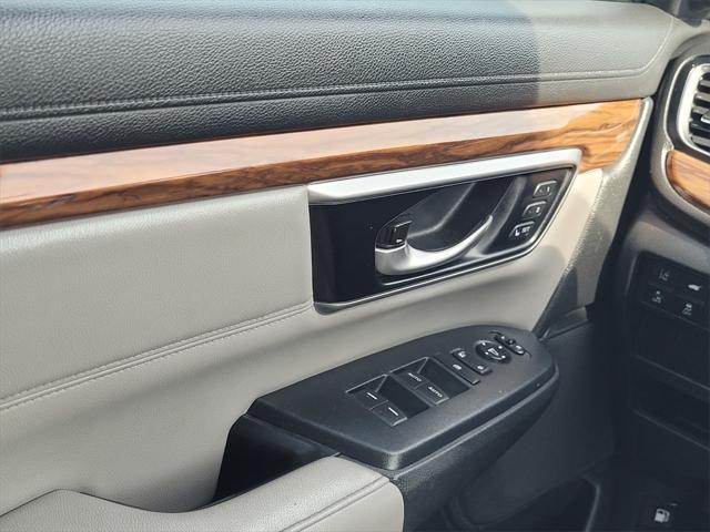 Photo of 2022 Radiant Red Metallic Honda CR-V