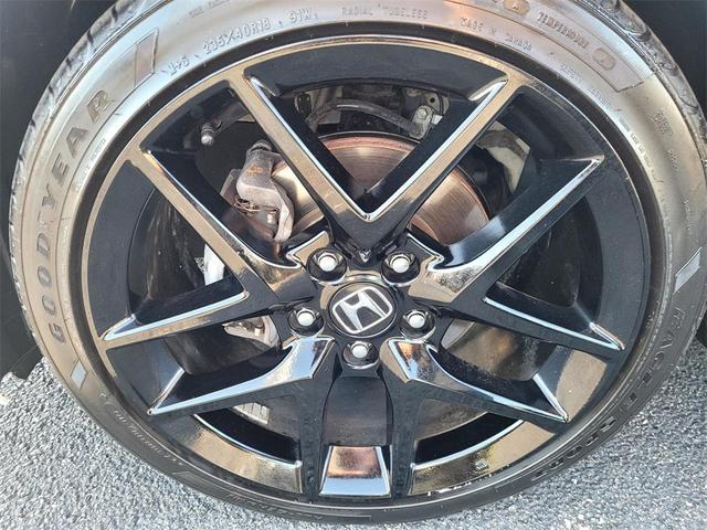 Photo of 2023 Platinum White Pearl Honda Civic