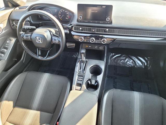 Photo of 2023 Platinum White Pearl Honda Civic