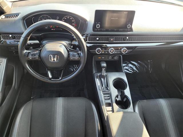 Photo of 2023 Platinum White Pearl Honda Civic